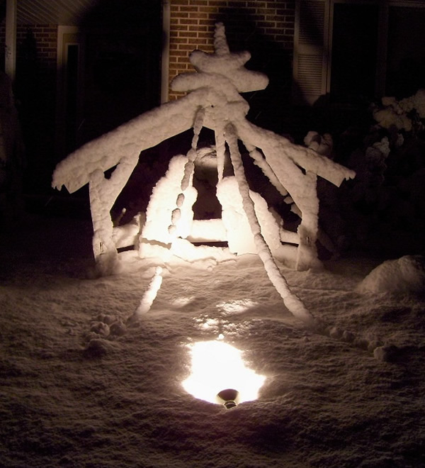 outdoor nativity
